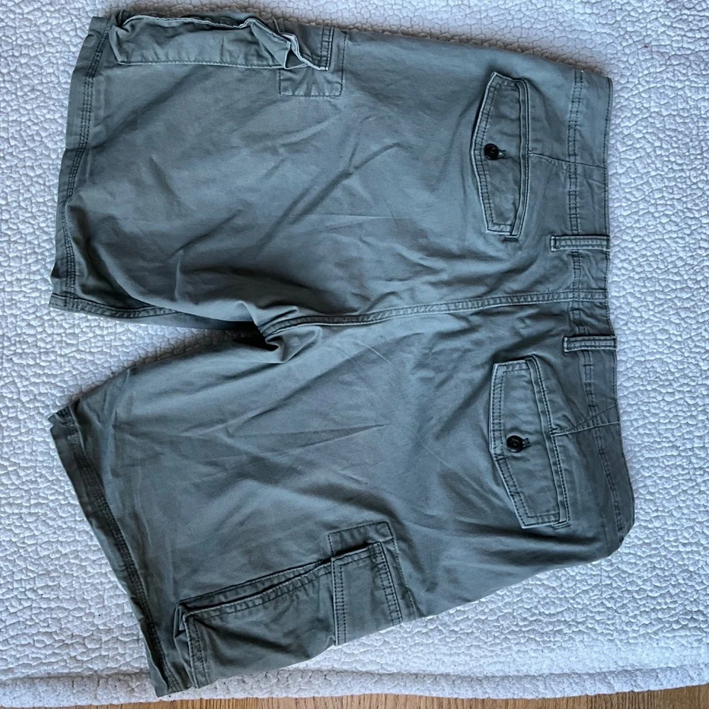Gap size 34 green short - Picture 5 of 7